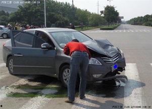 日式车撞国产车视频,现场惊心动魄！  第3张