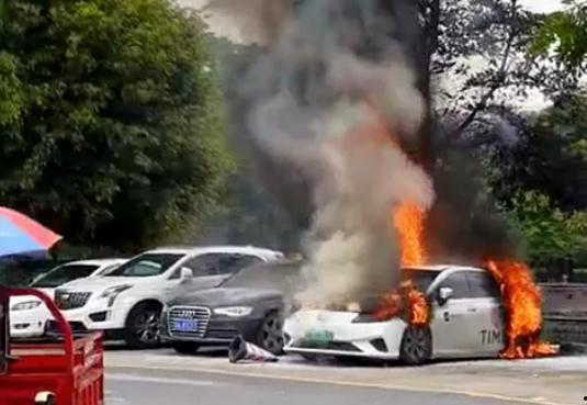 国产车燃油车自燃视频,揭秘自燃原因与预防措施  第3张